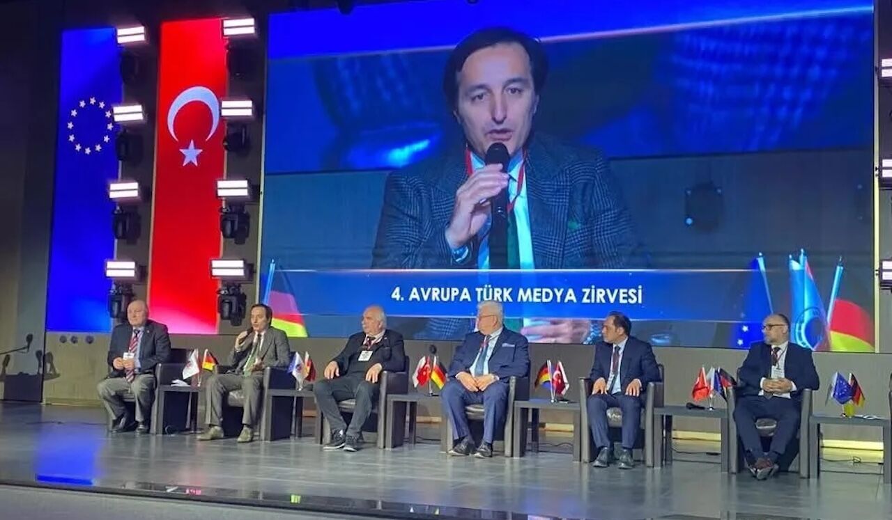 Avrupa Türk Medya Zirvesi Vatan Oz Konustu