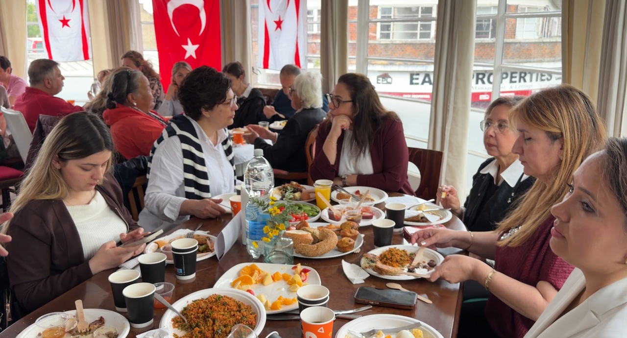 Hornsey Atatürk Okul 6
