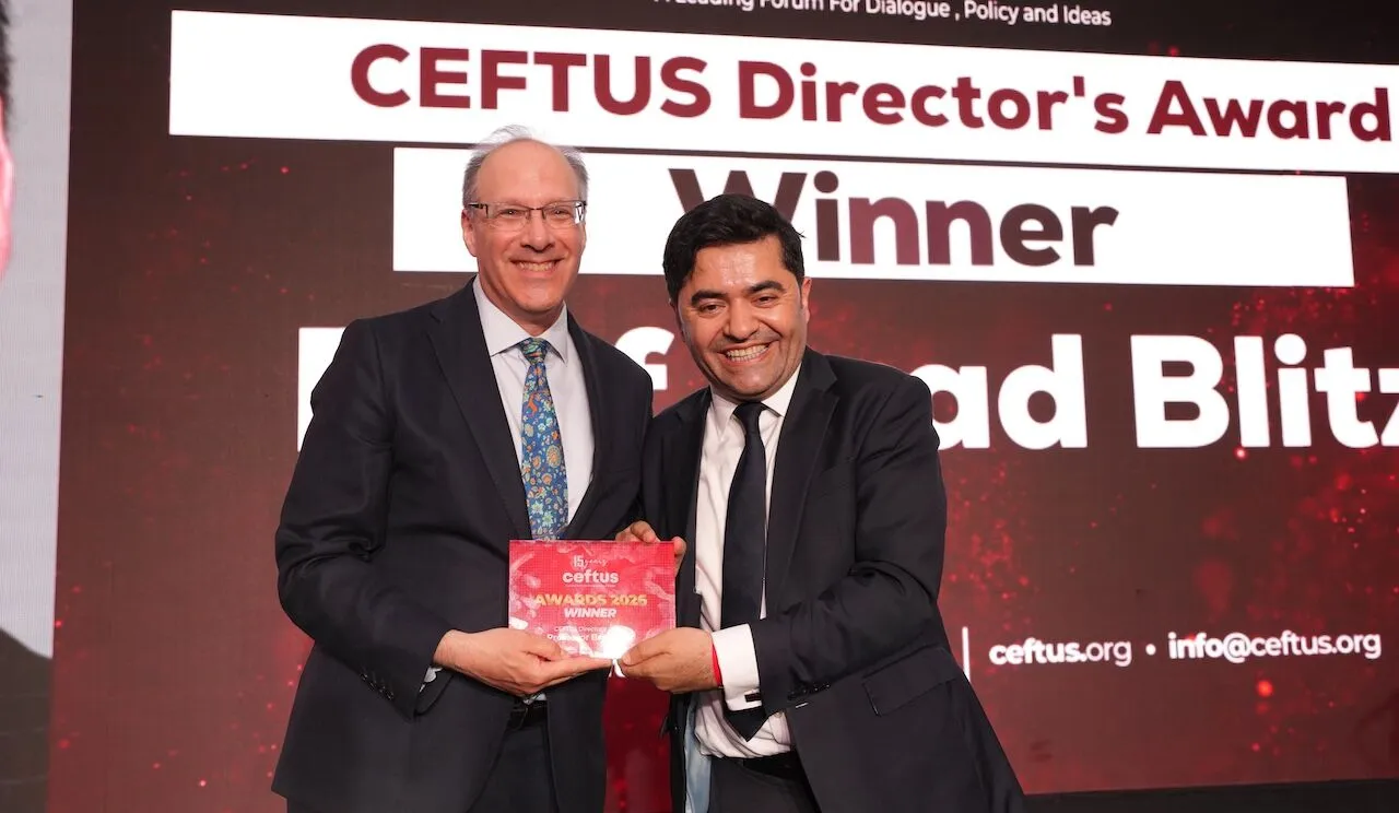Ceftus Directors Award Prof Blad Blitz. J P G
