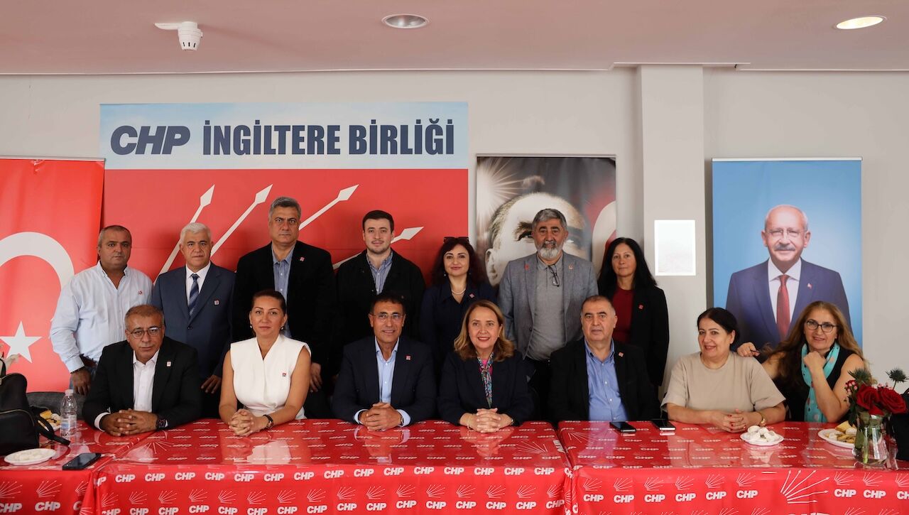 Chp'li Semra Dinçer Londra'da İngiltere Birliği Ile Buluştu 4