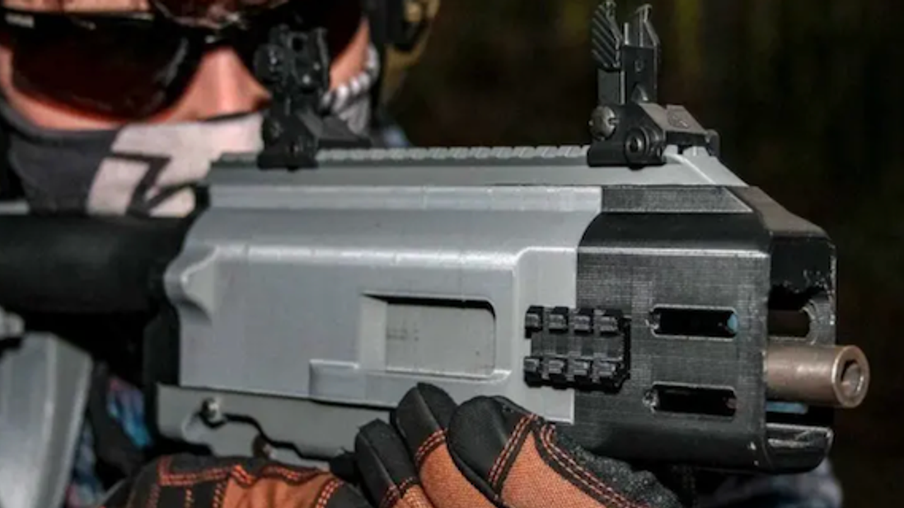 İngiltere'de üç kişi 3D yazıcıda ürettikleri silahla 'terör saldırısı' planlamaktan suçlu bulundu