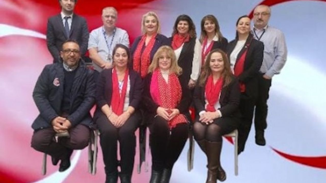 TTFF başkanı İrfan Davulcular'dan Londra Ali Riza Değirmencioğlu Türk okuluna ziyaret