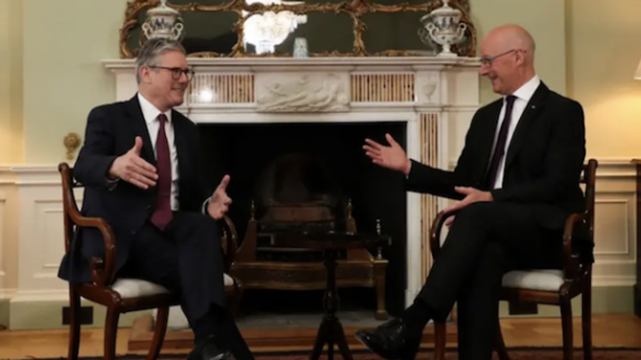 İngiltere'de yeni hükümet İşçi Partisinde bakanlar