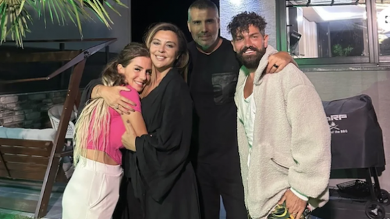 Hünel, birlikte düet yapmaları sözüne karşılık Çevik’e yeni şarkısını hediye etti