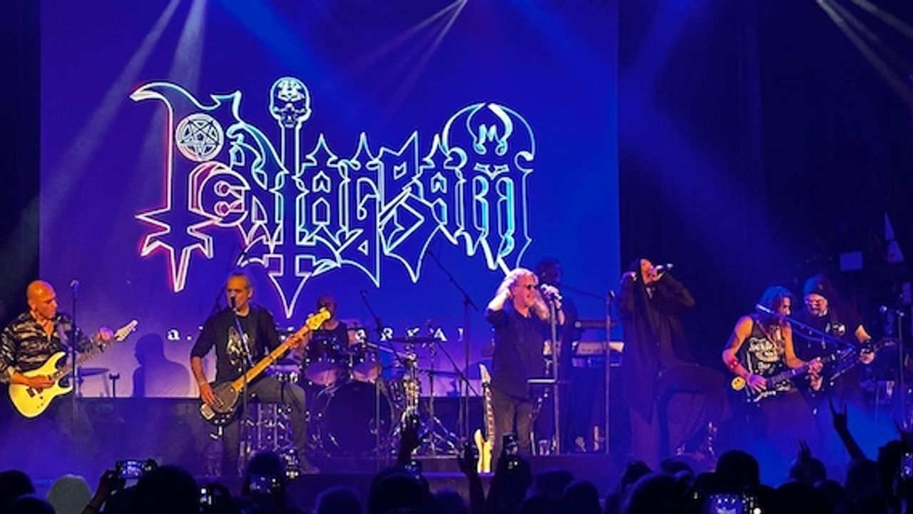 Pentagram kasırgası türkçe rock efsanesi Londra'da gümbürdedi