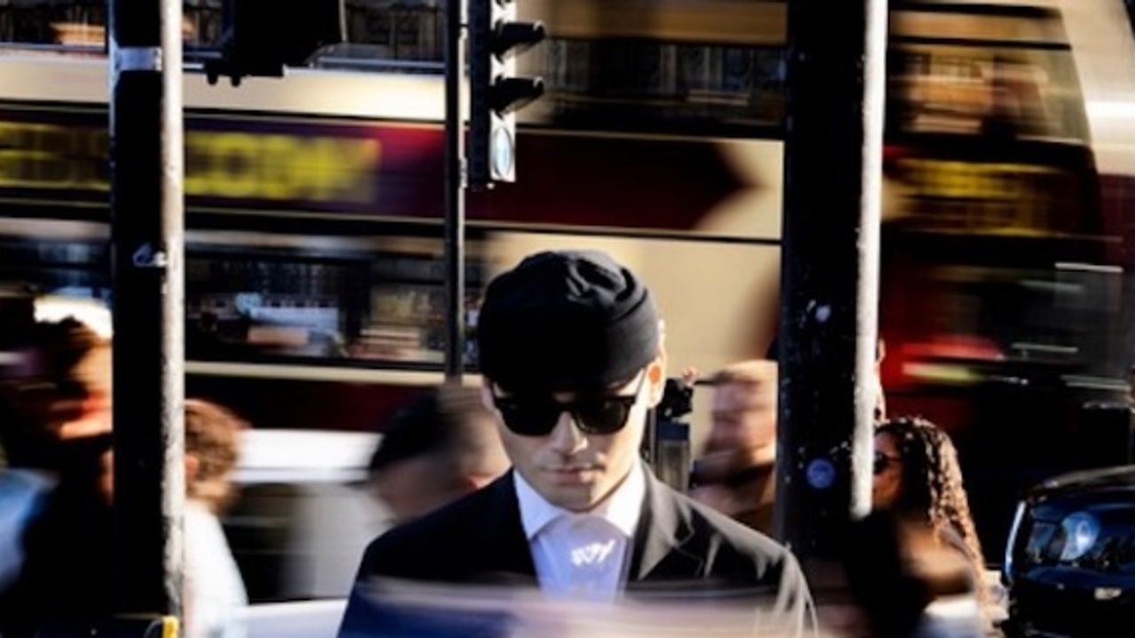 ONUR SEVİGEN’IN YENİ ŞARKISI ‘ORDINARY PEOPLE’ TÜM DİJİTAL MARKETLERDE