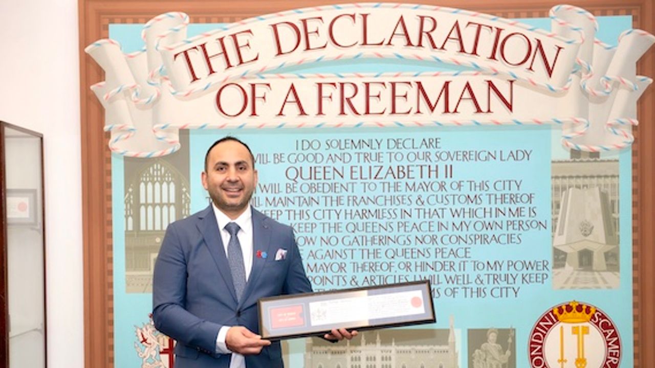 Türk işadamı Ferhat Akkaya’ya, Londra’da özgürlük ayrıcalık sağlayan ‘Freeman Onur Payesi