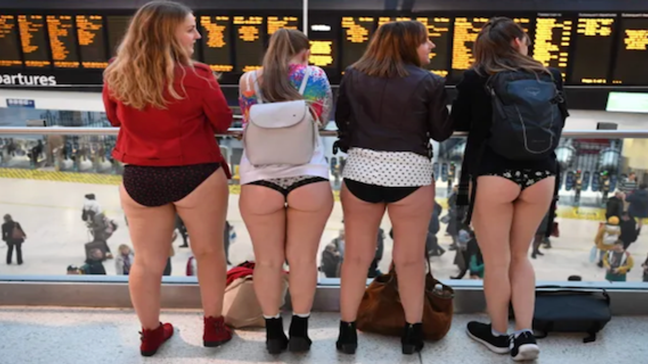 PANTOLONSUZ METRO TURU PAZAR GÜNÜ LONDRA'DA