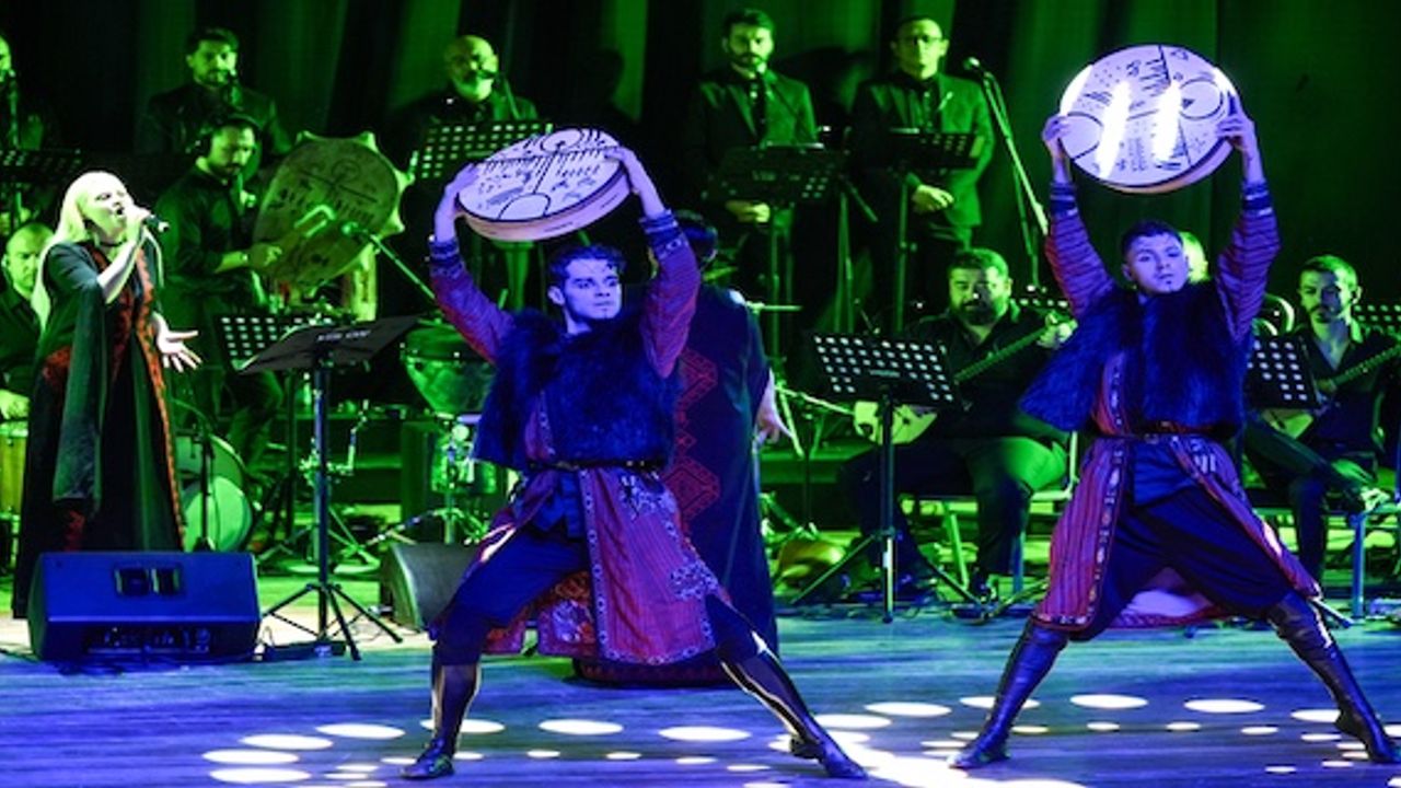 Türk dünyasının renklerini müzik ve dansla tanıtıyorlar