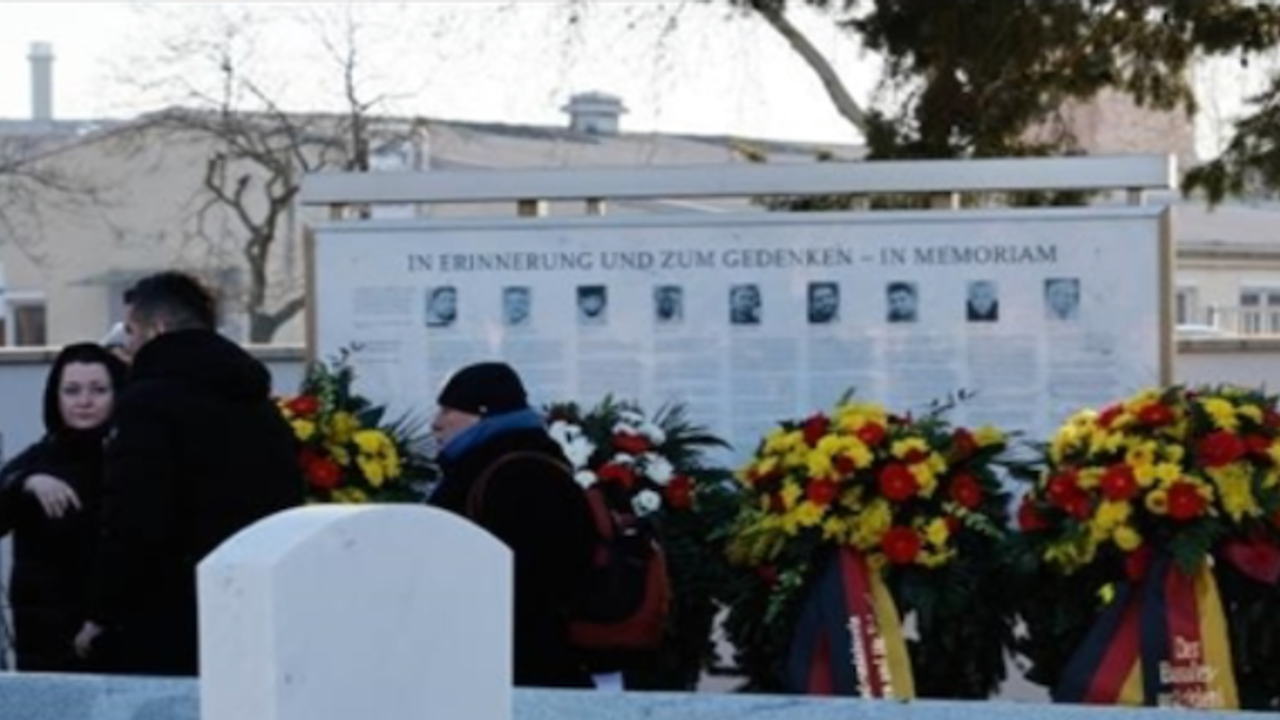 Almanya'nın Hanau kentindeki terör saldırısında hayatını kaybedenler anıldı