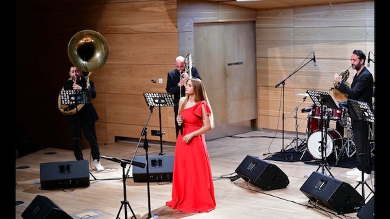 Yıllar sonra 'Hümeyra'  Zamanın ötesine geçen şarkılar