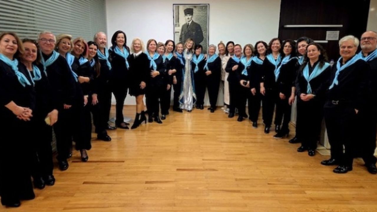 Irak Türkmenleri Çağdaş Türk Halk Müziği Korosu'ndan Türkü Tadında Yaşamak konseri