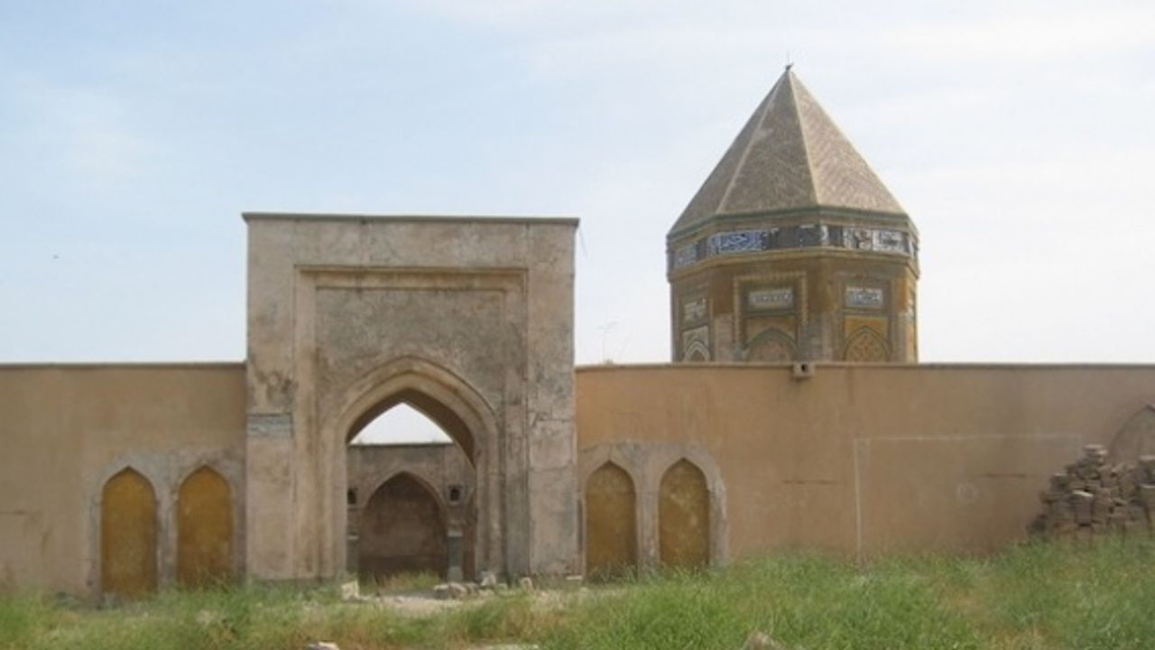 Gök Kümbet, Kerkük Kalesi’nde Türk Mirasının Bir Şaheseri