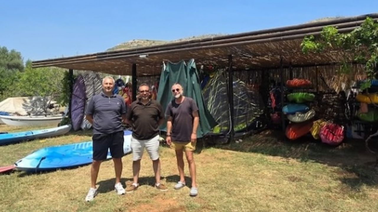 İngiltere TTFF Baṣkanı İrfan Davulcular, Herṣey geleceğimiz olan gençler için