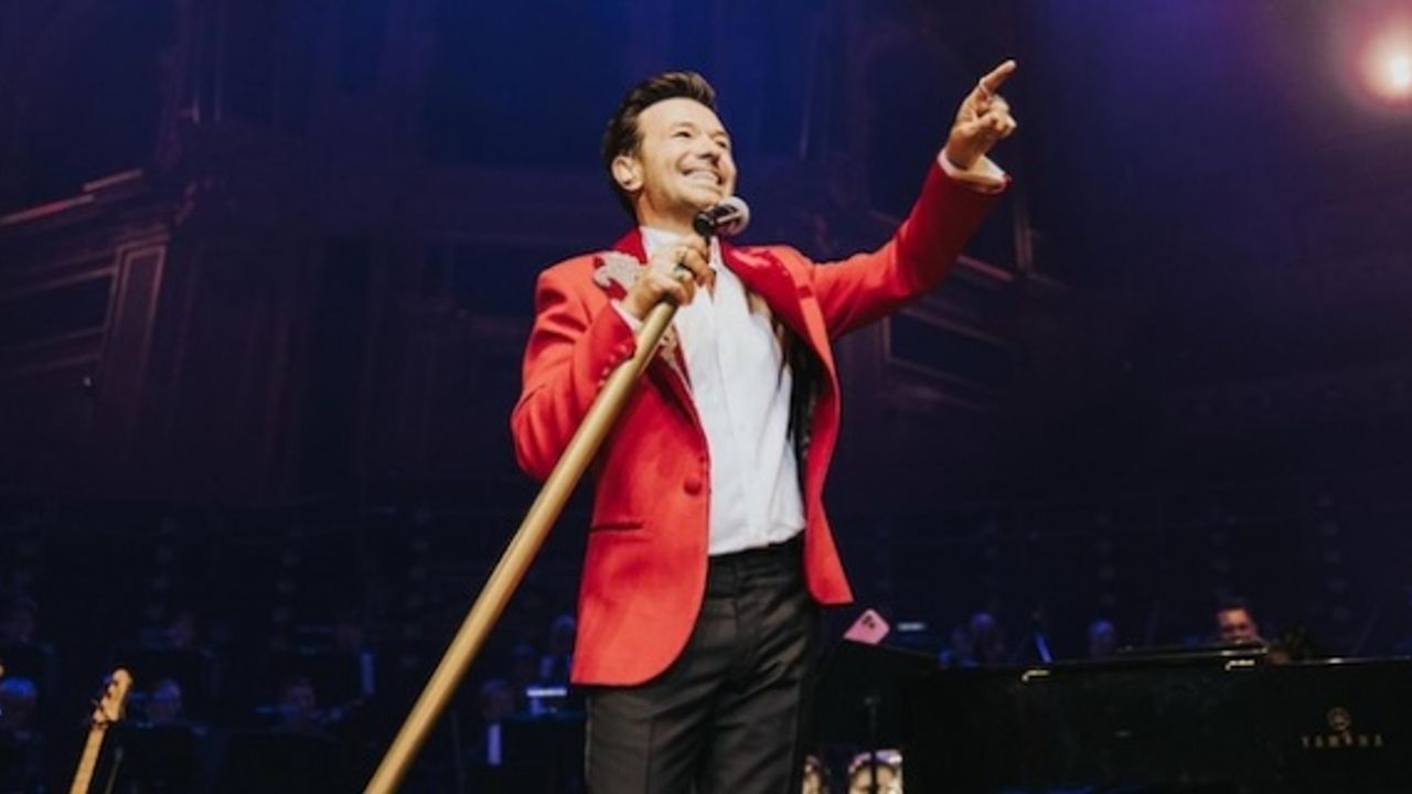 Londra Royal Albert Hall’de Yalın’dan Bir Büyülü Gece 