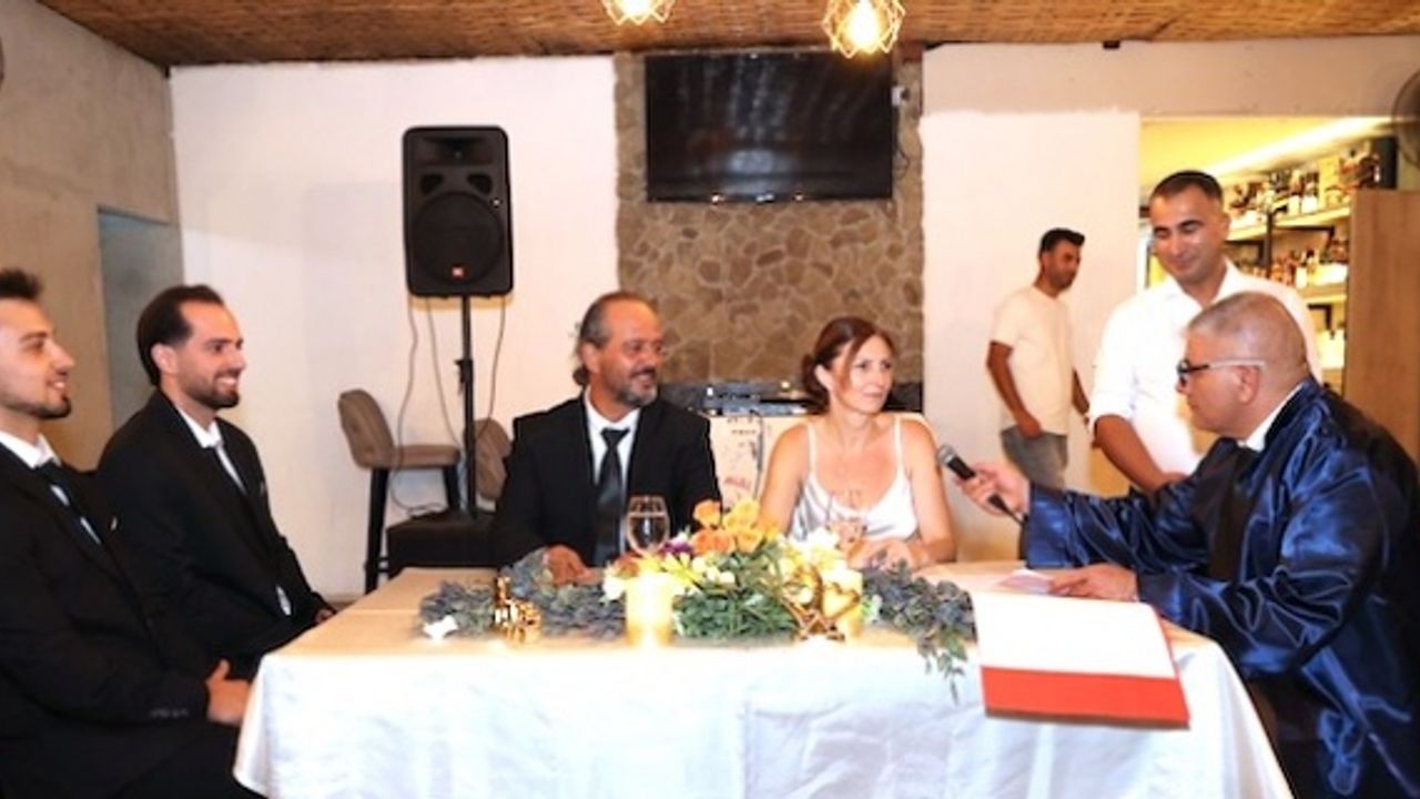 Londra’da Başlayan Aşkın 30 yıllık yolculuğu sürpriziyle taçlandı