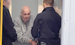 Birleşik Krallık'ta en çok arananlar listesindeki pedofili sapık Heathrow'da yakalandı