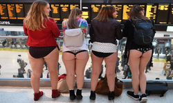 PANTOLONSUZ METRO TURU PAZAR GÜNÜ LONDRA'DA