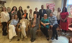 İngiltere Kadın Platformu, tanınmış yazar Nermin Bezmen’i ağırladı