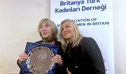 Britanya Türk Kadınları ünlü yazar Ayşe Kulin’i ağırladı