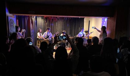 YoungEast Festival’de çocuk rock grupları sahnede