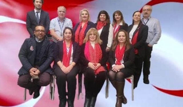 TTFF başkanı İrfan Davulcular'dan Londra Ali Riza Değirmencioğlu Türk okuluna ziyaret