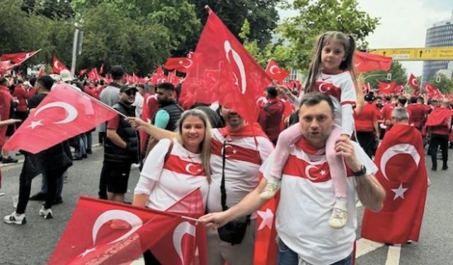 Almanya Euro 2024'ün gerçek ev sahibi Türk taraftarlar dünya basınının ilgisini çekti