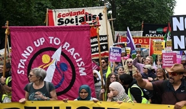 Irkçılar ve aşırı sağcılara karşı Londra'da gösteri