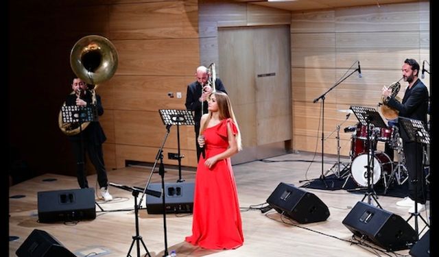 Yıllar sonra 'Hümeyra'  Zamanın ötesine geçen şarkılar