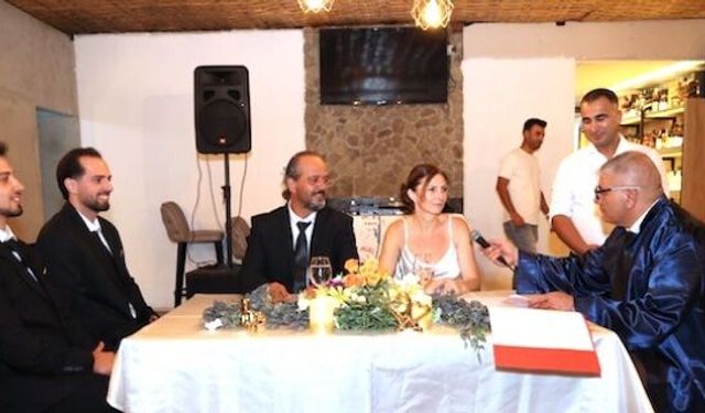 Londra’da Başlayan Aşkın 30 yıllık yolculuğu sürpriziyle taçlandı