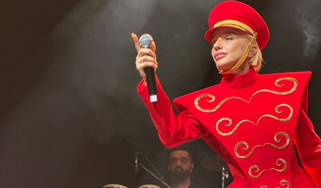 Gülşen Londra’da hayranlarını coşturdu