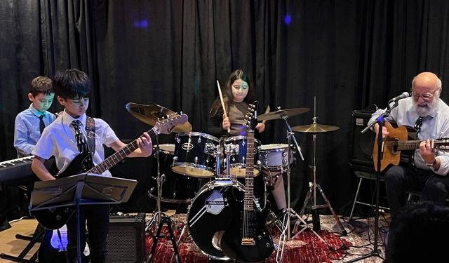 YoungEast Festival’de genç rock grupları sahne aldı