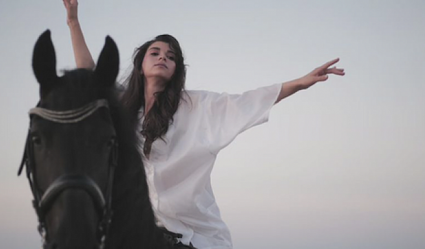 Mor Narpın, bence çok güzel ve zararsız bir terapi yöntemi şarkı söylemek