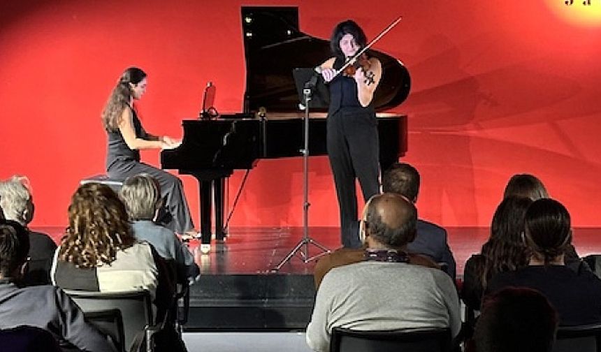 Duo Ekeş’in Türkiye’deki yeni yıl konserleri serisi sona erdi