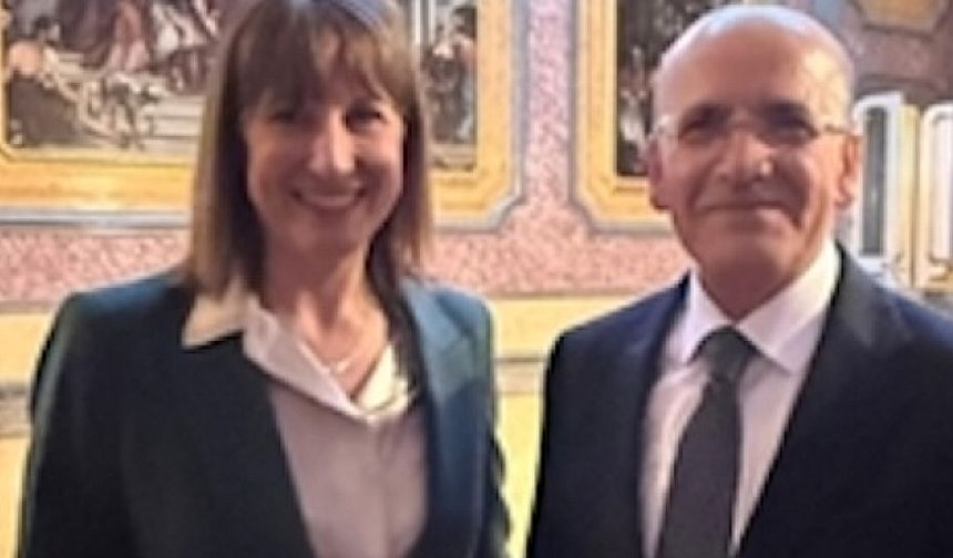 Bakan Mehmet Şimşek, Londra'da Birleşik Krallık Hazine Bakanı Rachel Reeves ile görüştü