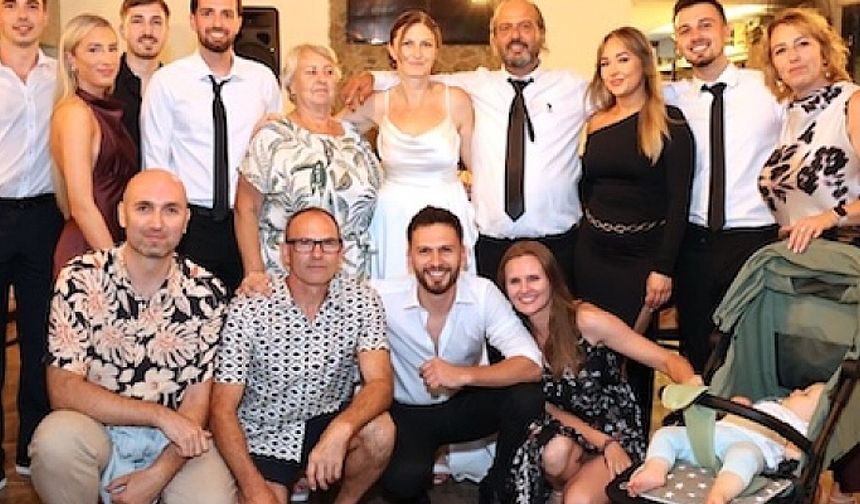 Londra’da Başlayan Aşkın 30 yıllık yolculuğu sürpriziyle taçlandı